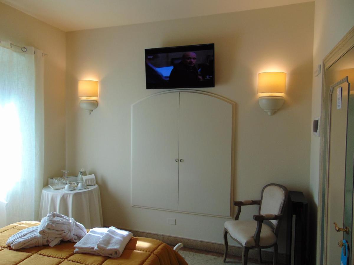 Galleria Imperiale Relais De Charme Сарнико Экстерьер фото